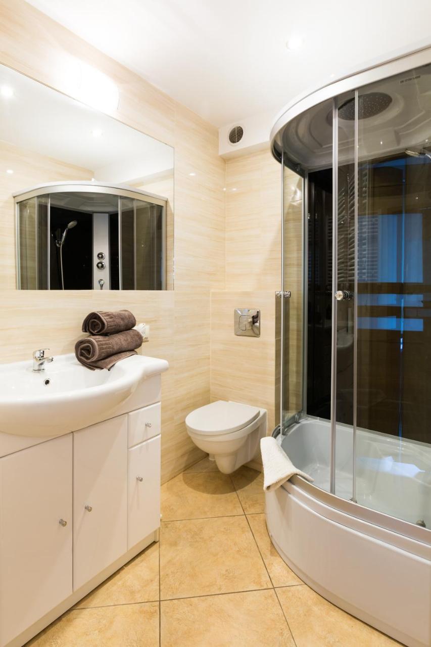 Aparthouse Apartamenty Centrum ซอสนอวีแยตส์ ภายนอก รูปภาพ